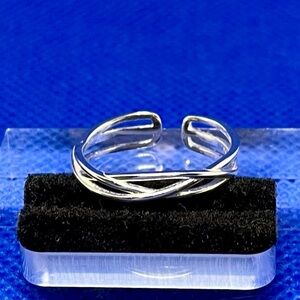 NWT Sterling Silver 925 Twisted Cuff Ring-OS Intertwined Silver Design
MSRP $45